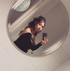 Meet your Posher, Holly